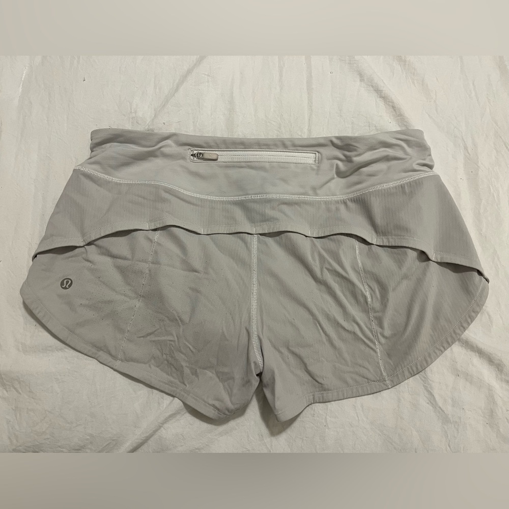 lululemon speed up shorts 2.5